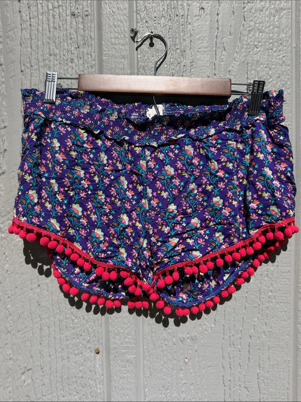 Natural Life Floral Pom-Pom Trim Women's Shorts Size: M